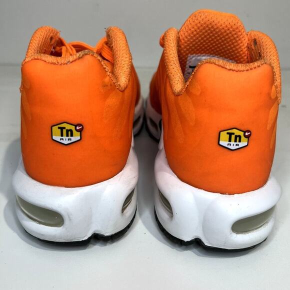 Nike TN Air Max Plus NS GPX Sneakers Youth Size 5.5 Total Orange/Black-White - Picture 6 of 8